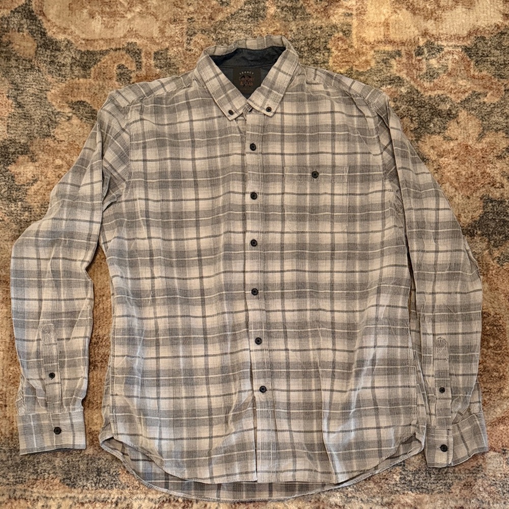 Legacy Men's Gray Plaid Button-Down Shirt